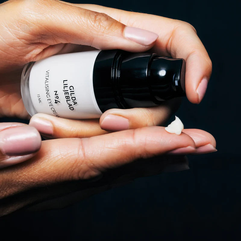 Oční krém s vitalizujícím účinkem aplikace